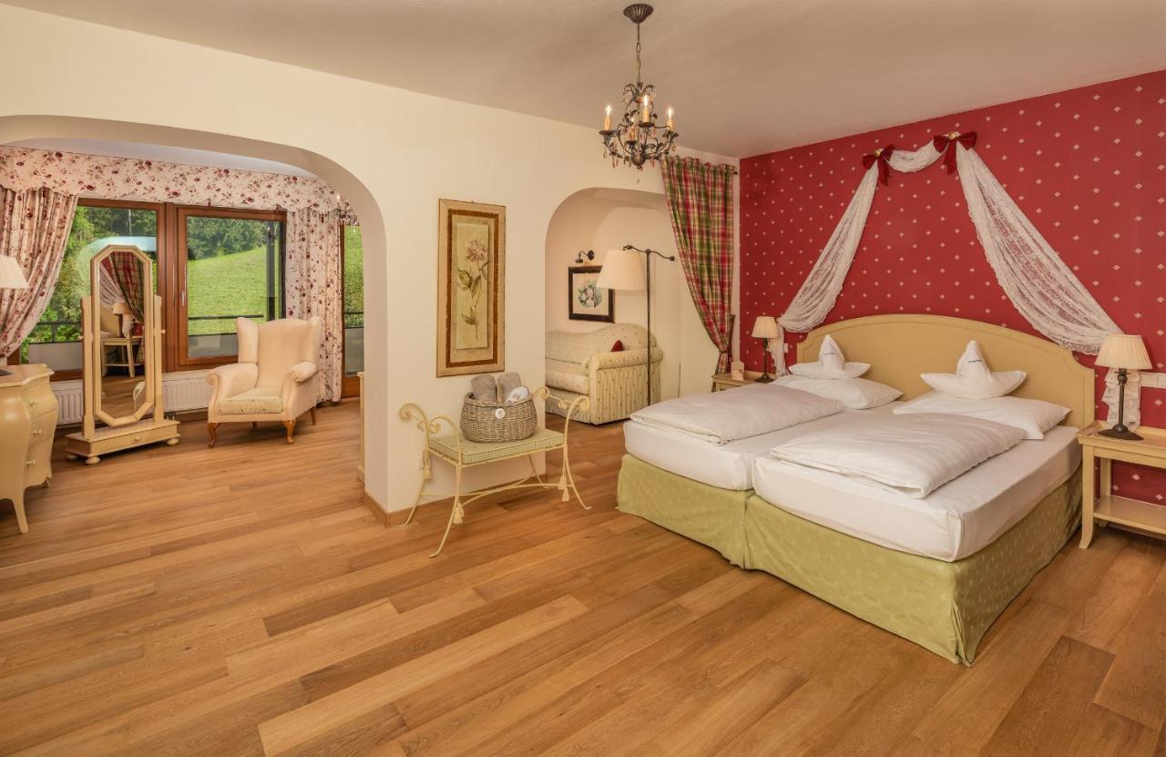 Royal Hotel Hinterhuber ริสโคเน ภายนอก รูปภาพ